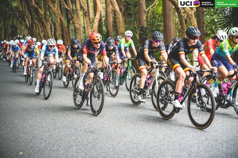 Le divise di Vaiano nel gruppo, in corsa a Chongming.