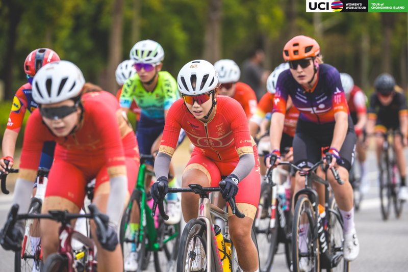 Aromitalia 3T Vaiano nel gruppo sulle strade di Chongming.